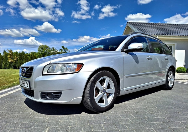 Volvo V50 cena 22900 przebieg: 250000, rok produkcji 2010 z Bełżyce małe 254